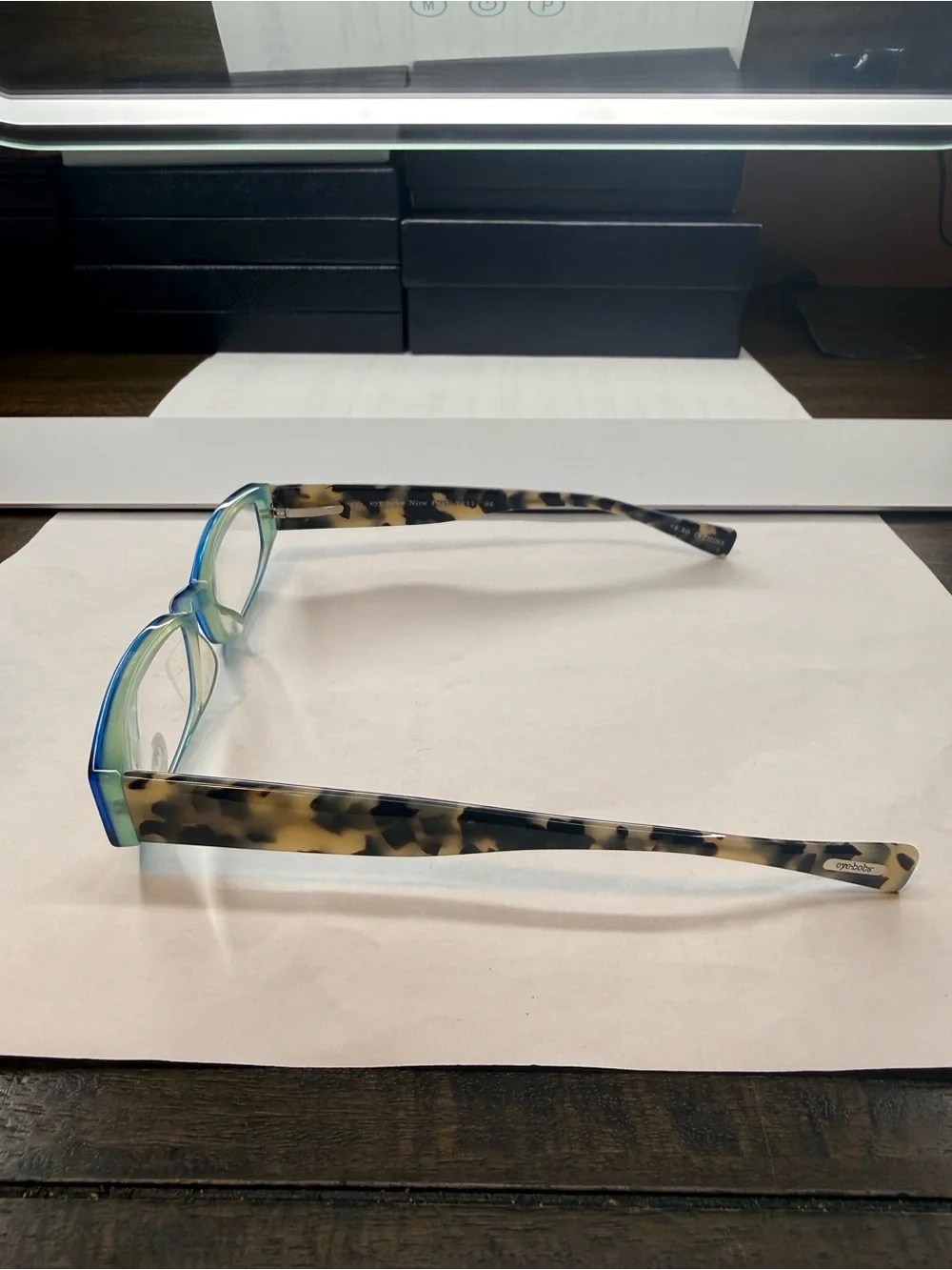 Brand new Women’s Eyebobs Reading Glasses 2.50 with Patterned Arms